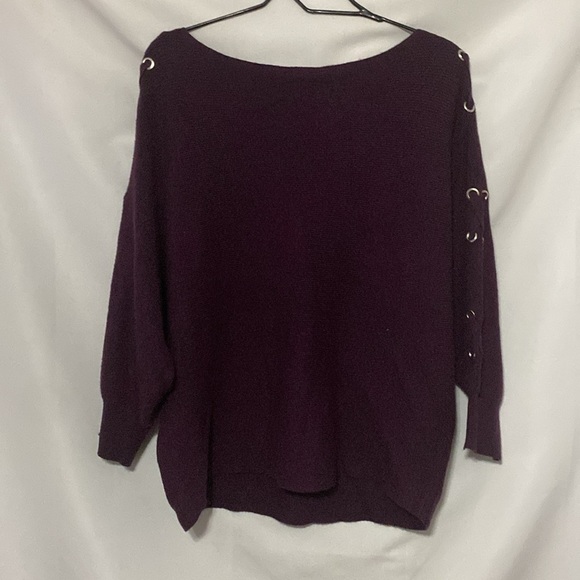 NWT CARMAN MARC VALVO WO SIZE XL EGGPLANT COLOR SWEATER GOLD CRISS CROSS ACCENTS - Picture 10 of 12